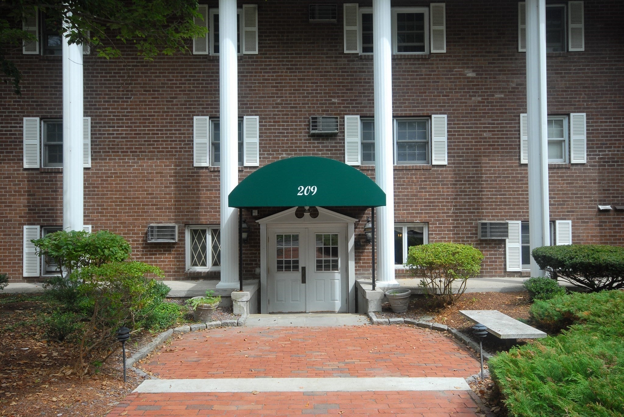 Photo of 209 Great Rd, Acton, MA
