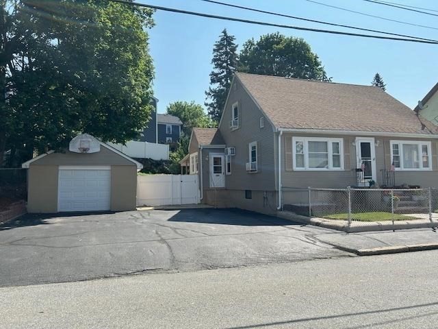 10 Garfield Ave