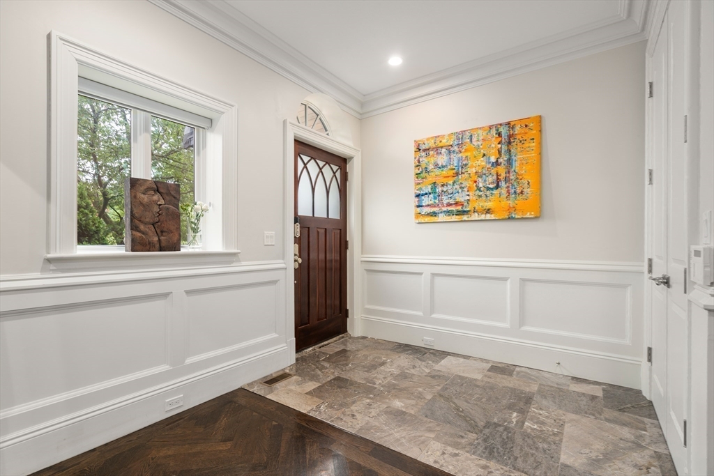 1800 Beacon St