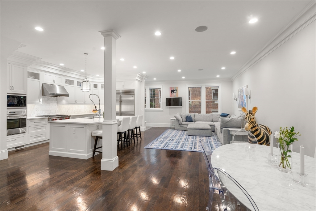1800 Beacon St
