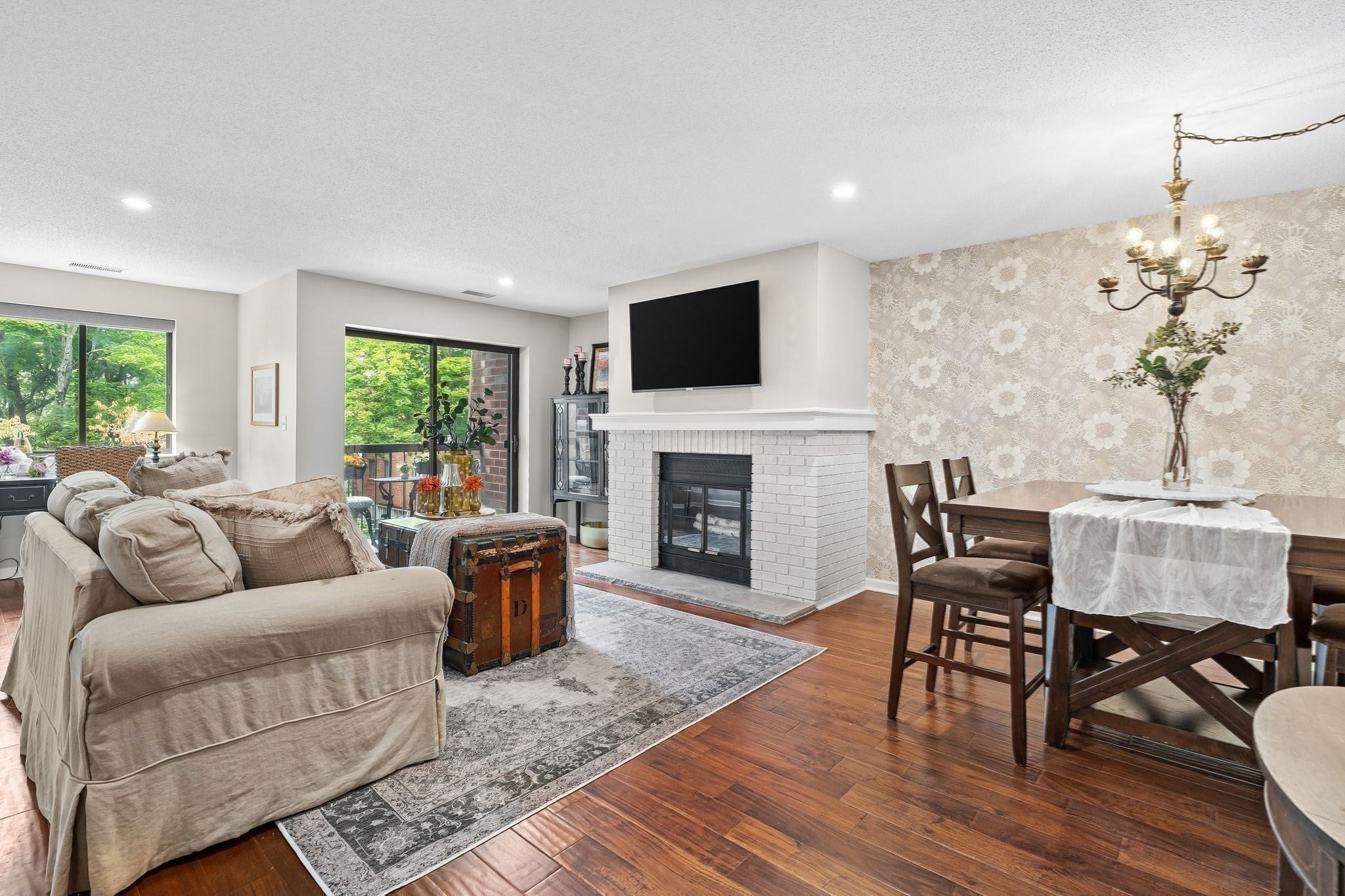666 Main ST #310, Winchester, MA, 666 Main ST #310, Winchester, MA Photo #8