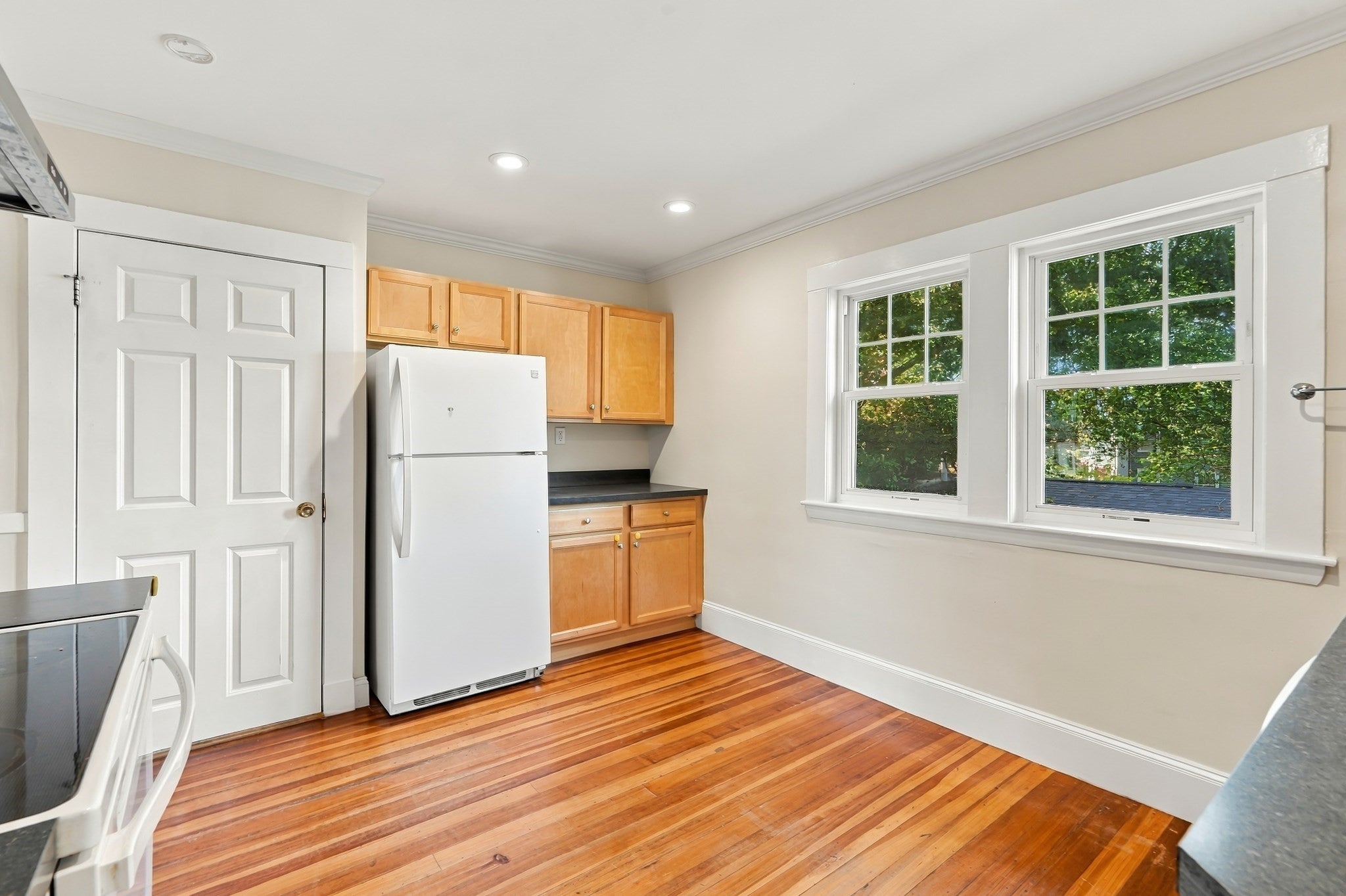 16-18 Russell Rd, Winchester, MA, 16-18 Russell Rd, Winchester, MA Photo #35