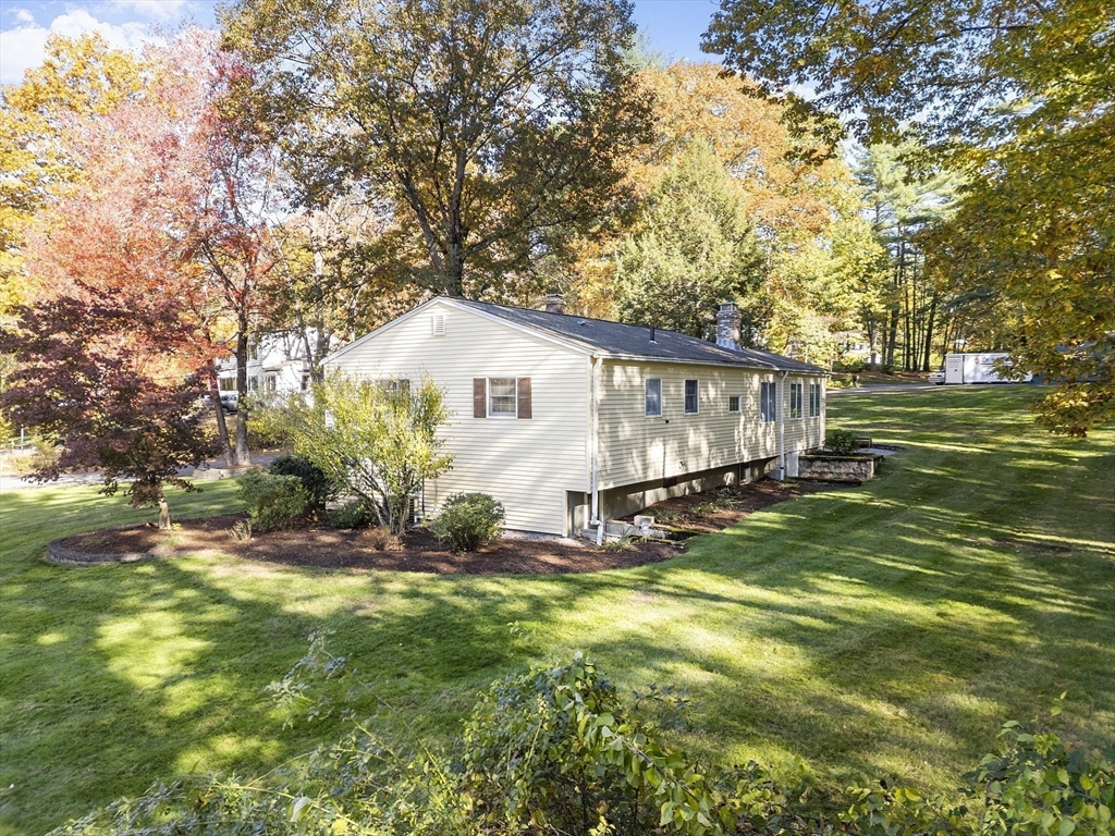 25 Grist Mill Rd