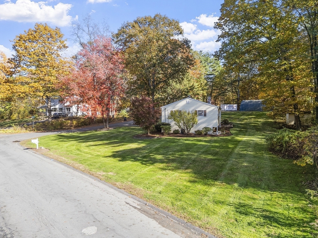 25 Grist Mill Rd