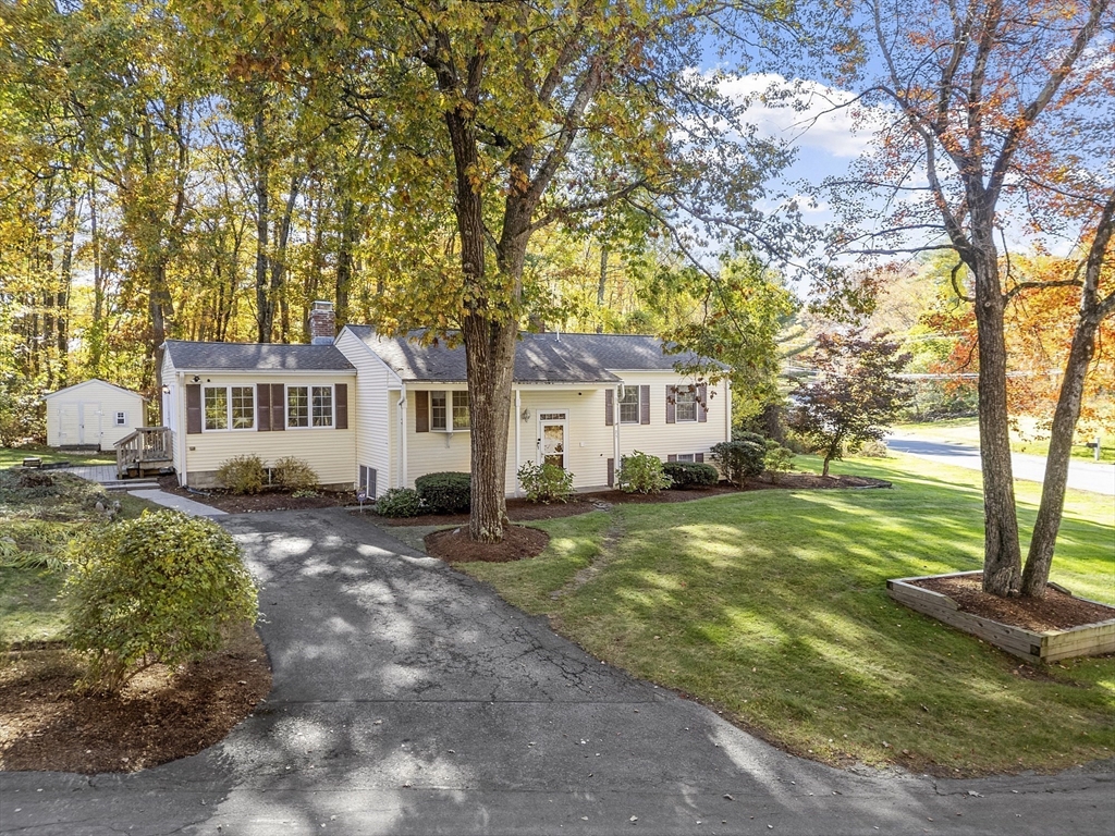 25 Grist Mill Rd