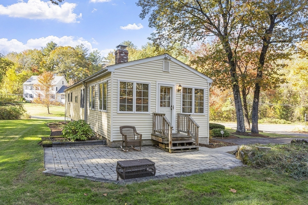 25 Grist Mill Rd