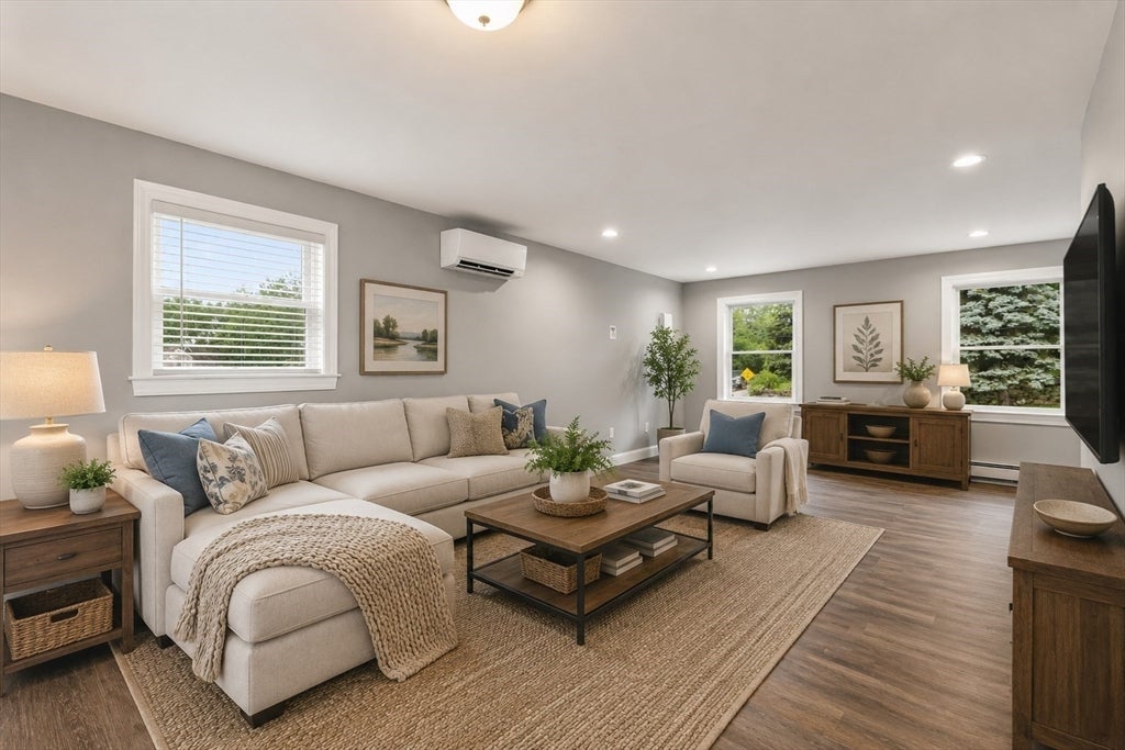 353 1/2 South Street #1, Plainville, MA, 353 1/2 South Street #1, Plainville, MA Photo #3