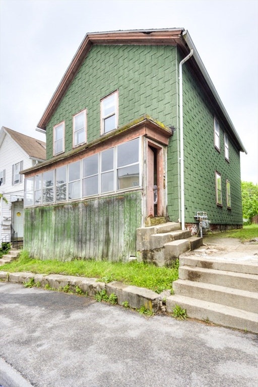 48 Esther St