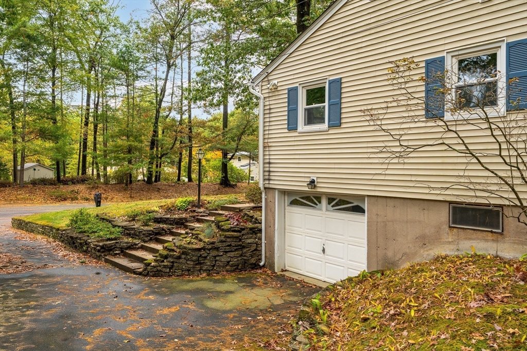 4 Coed Dr