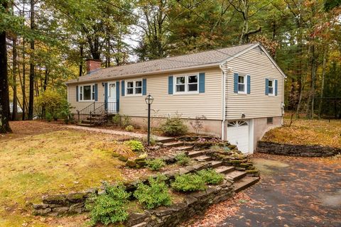 4 Coed Dr Easthampton MA 01027