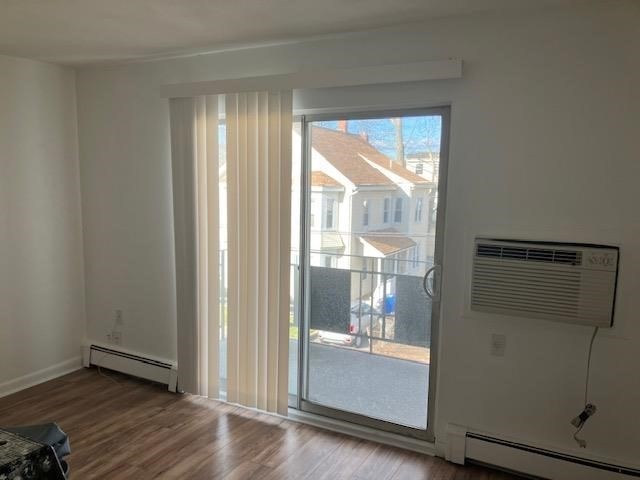 1000 Lexington St 25