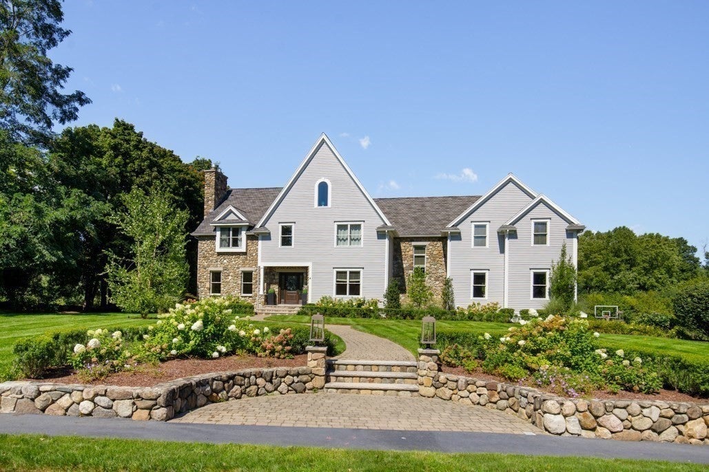 4 Haywood Farm Rd