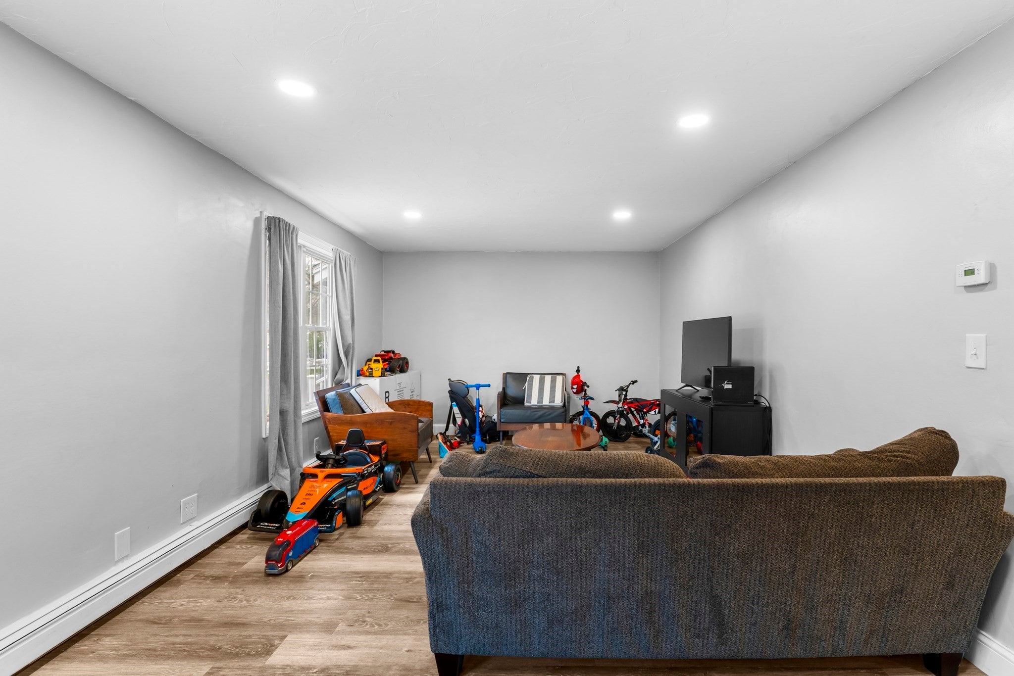 21 Dale Rd #B, Holbrook, MA Photo #2