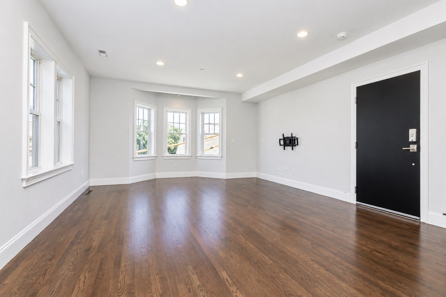 141 W 6th St #3, Boston, MA Photo #8