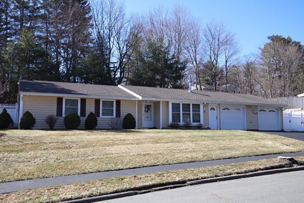 Peabody, Massachusetts 01960, United States, 3 Bedrooms Bedrooms, ,2 BathroomsBathrooms,Residential,Pending,87314