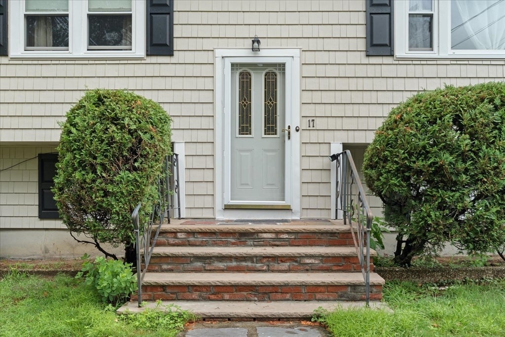 17 Brewster Dr, Bridgewater, MA, 17 Brewster Dr, Bridgewater, MA Photo #2