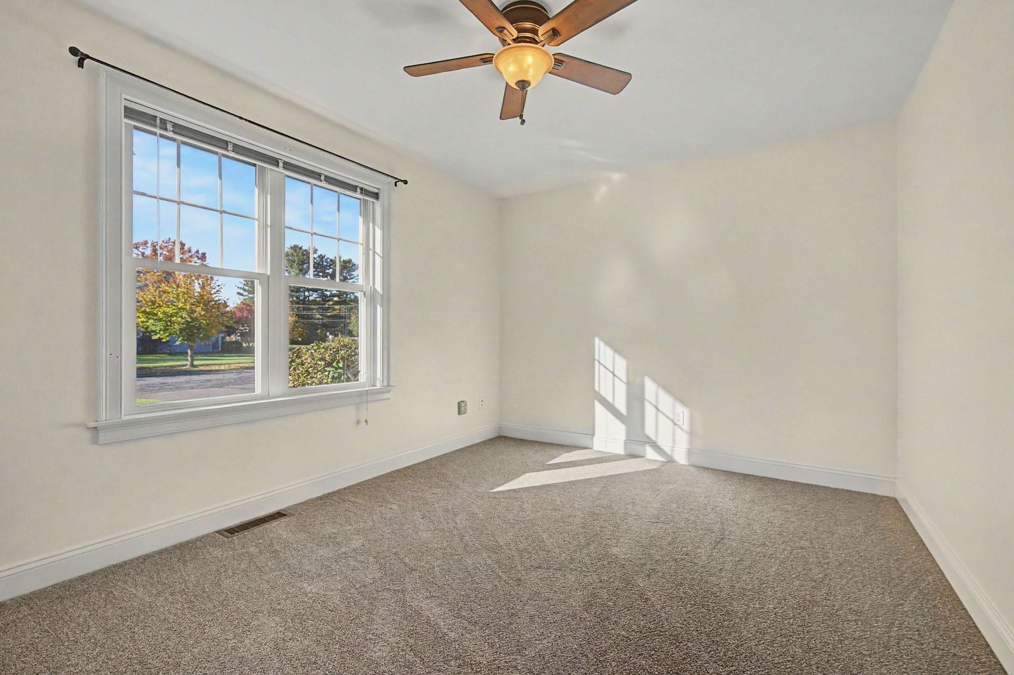 22 Pomeroy Meadow Rd #2, Southampton, MA Photo #19
