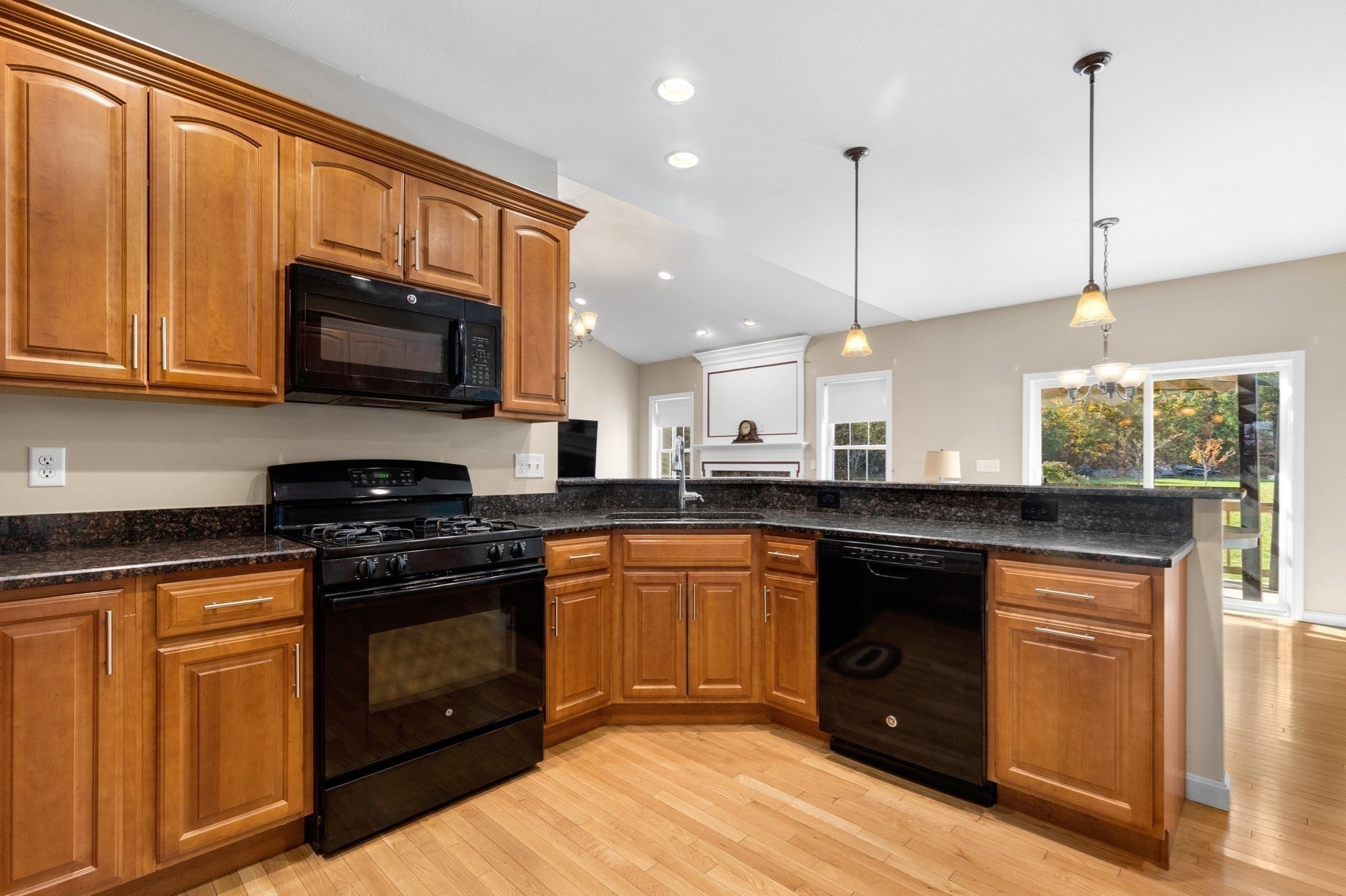 3 Hickory Lane, Bridgewater, MA, 3 Hickory Lane, Bridgewater, MA Photo #15