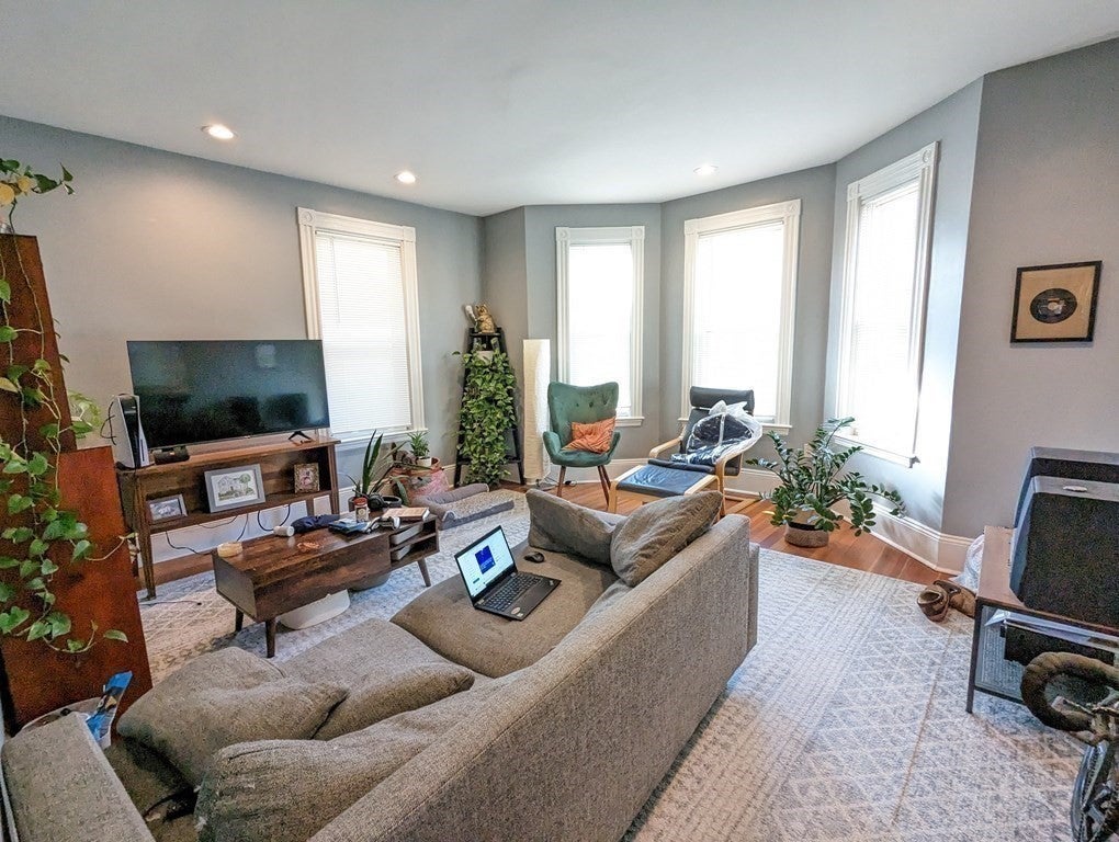 634 Dorchester Ave 2