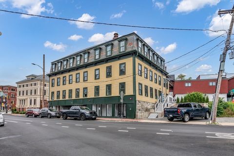 2 Charles St 101 Methuen MA 01844