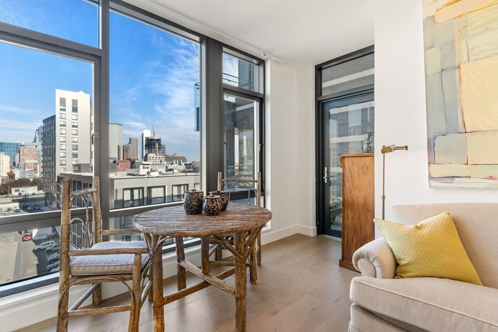 40 Traveler St 712