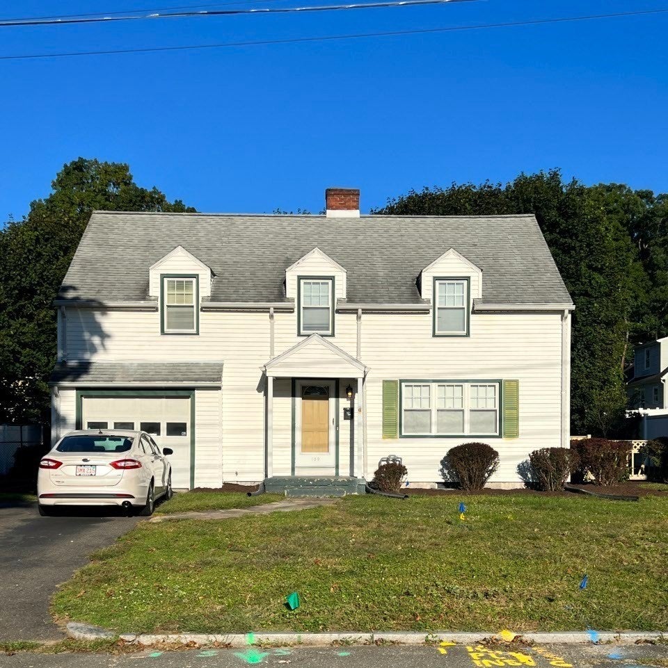 109 Pilgrim RD, Springfield, MA Photo #2