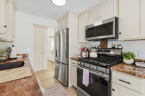 239 Powderhorn Dr Taunton MA 02780