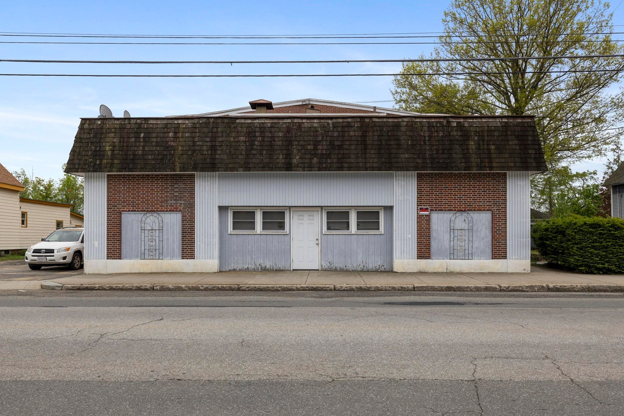 50 E Main St