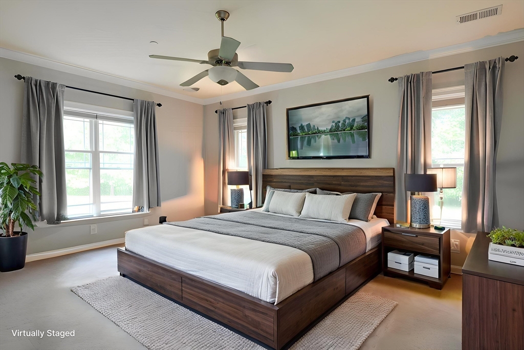 Franklin, Massachusetts 02038, United States, 2 Bedrooms Bedrooms, ,3 BathroomsBathrooms,Residential,Active,216422