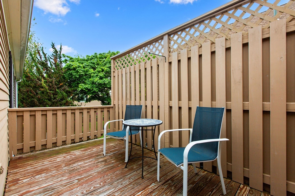 39 Tower Hill Rd 1C
