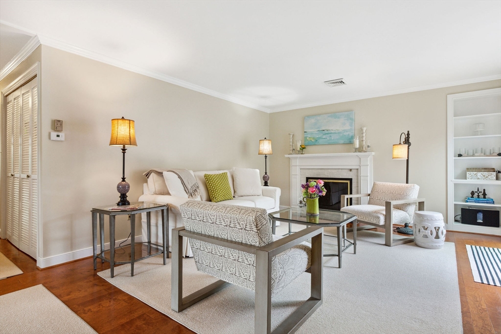 39 Tower Hill Rd 1C