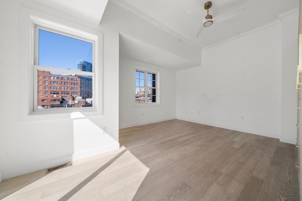 51 North Margin St 4