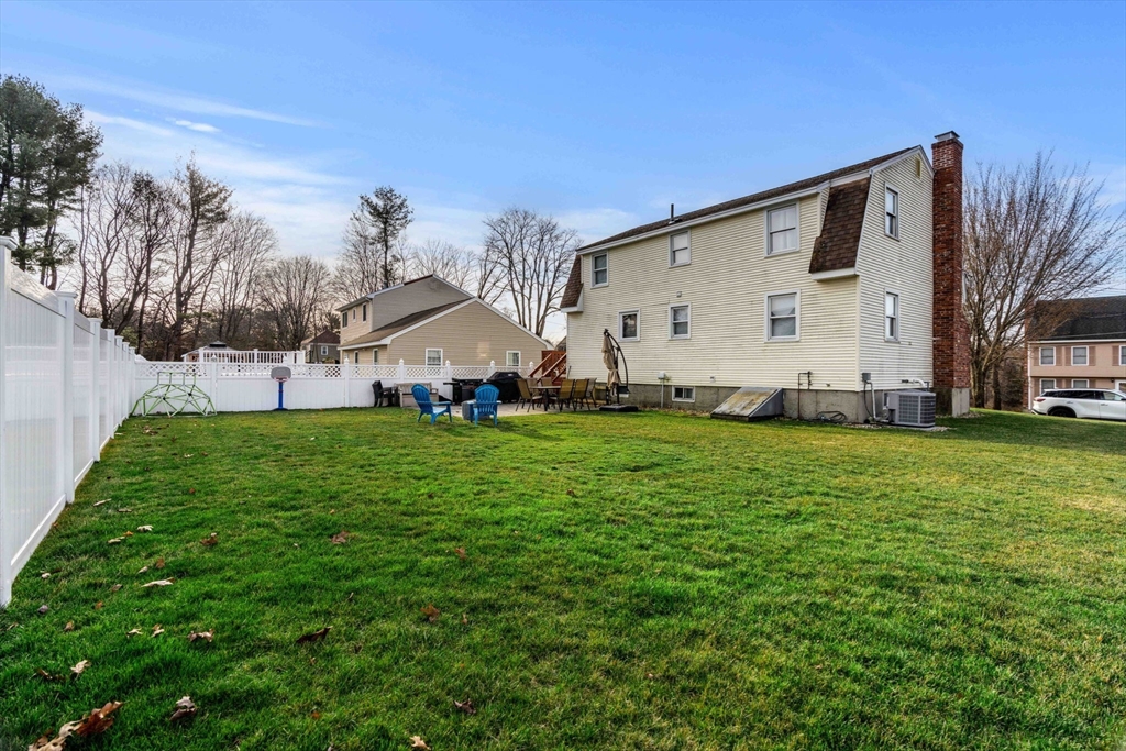 25 Floyd Ave