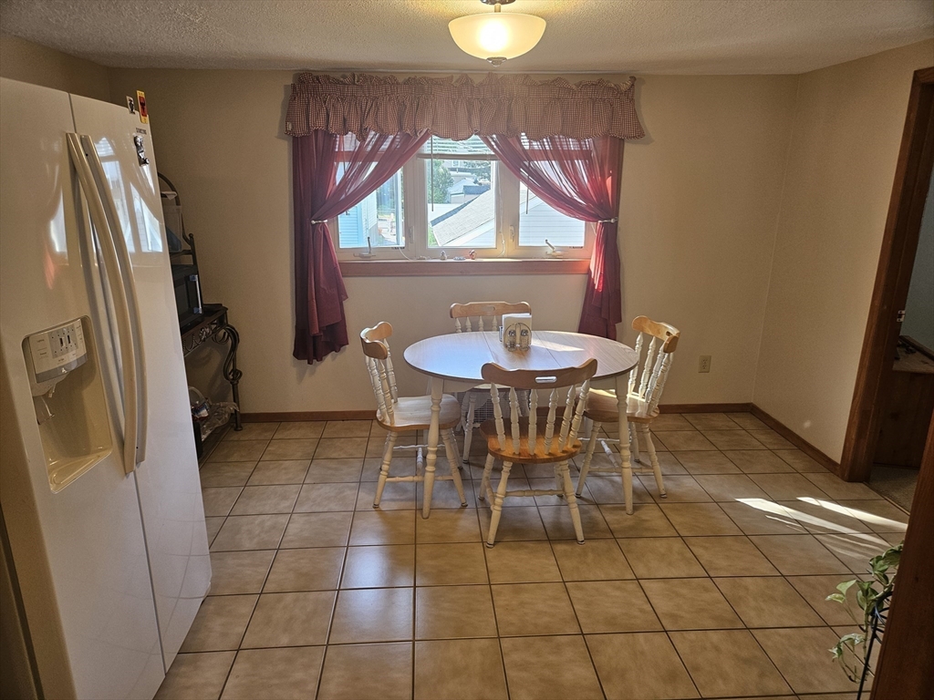 Lowell, Massachusetts 01854, United States, 4 Bedrooms Bedrooms, ,1 BathroomBathrooms,Residential,Active,212637