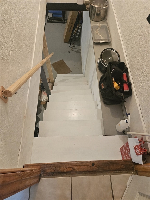 Lowell, Massachusetts 01854, United States, 4 Bedrooms Bedrooms, ,1 BathroomBathrooms,Residential,Active,212637