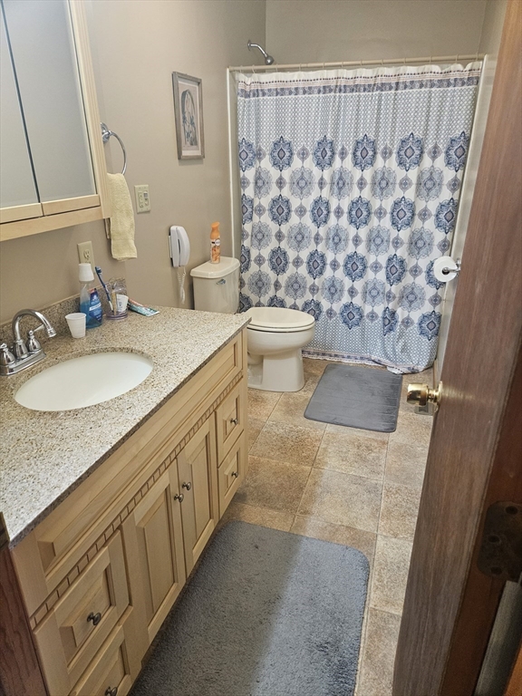 Lowell, Massachusetts 01854, United States, 4 Bedrooms Bedrooms, ,1 BathroomBathrooms,Residential,Active,212637