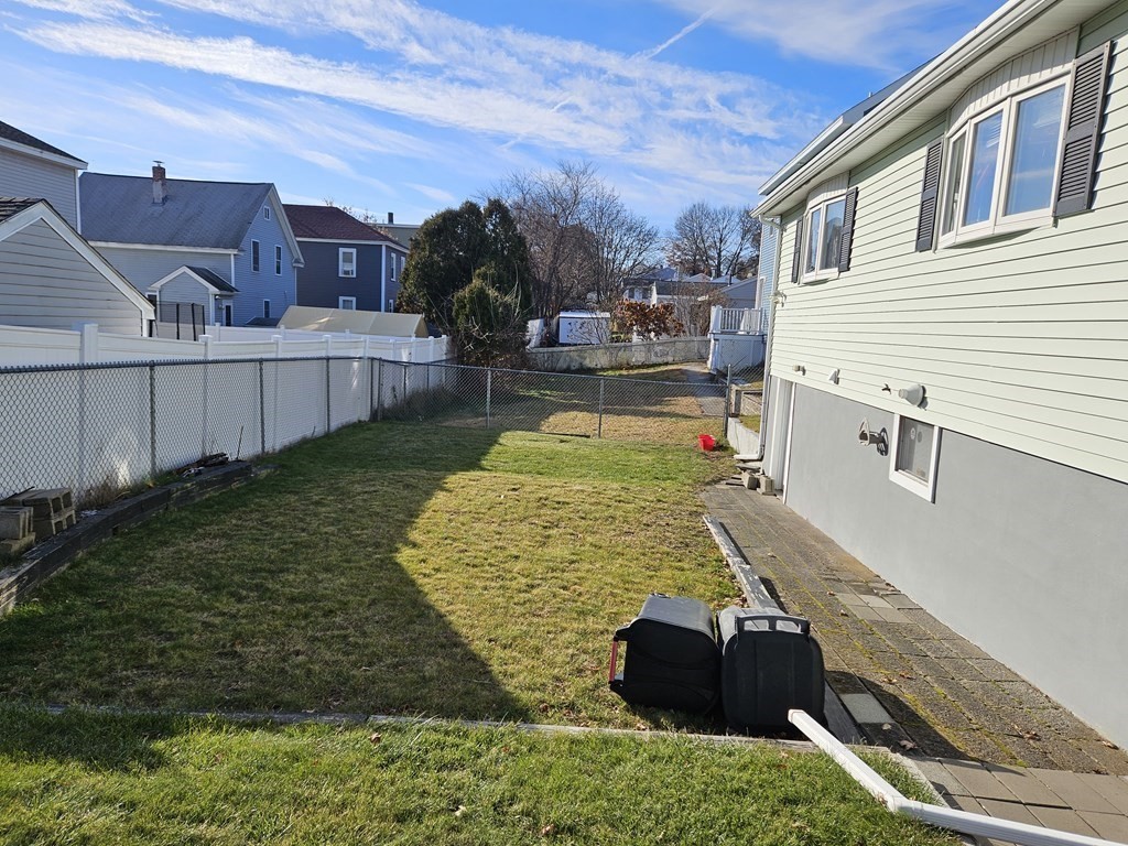 Lowell, Massachusetts 01854, United States, 4 Bedrooms Bedrooms, ,1 BathroomBathrooms,Residential,Active,212637