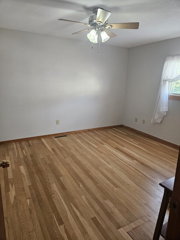 Lowell, Massachusetts 01854, United States, 4 Bedrooms Bedrooms, ,1 BathroomBathrooms,Residential,Active,212637