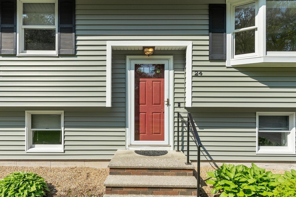 24 Meadowview Rd