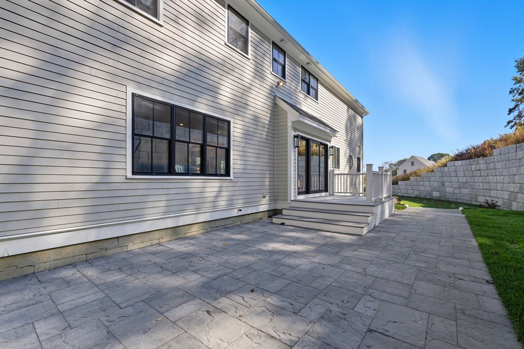 161 Bridge Street