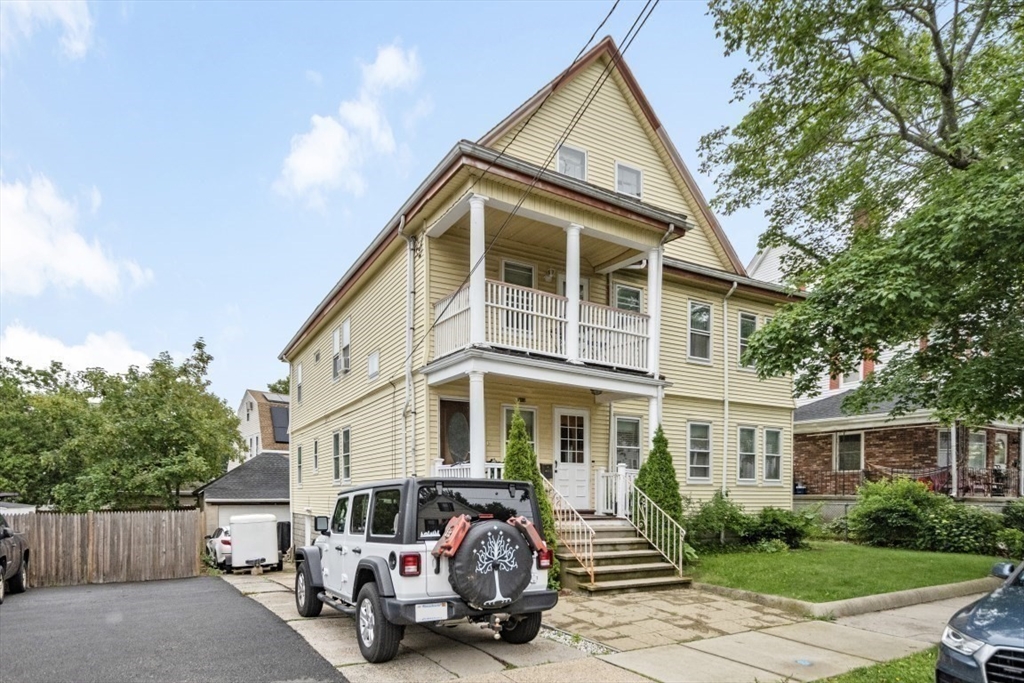 200 Woodside Ave