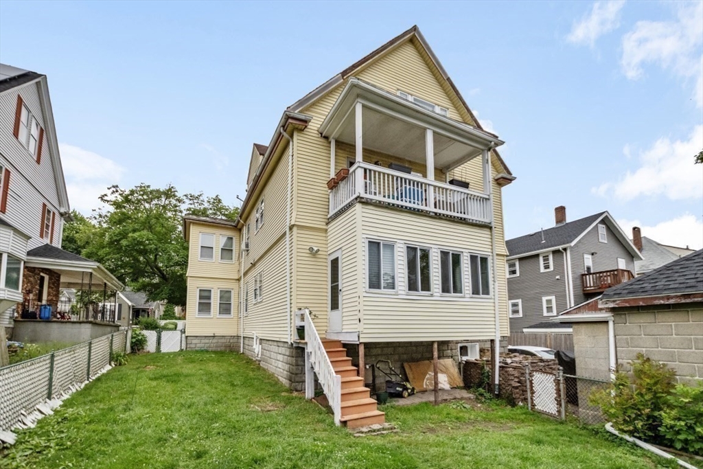 200 Woodside Ave