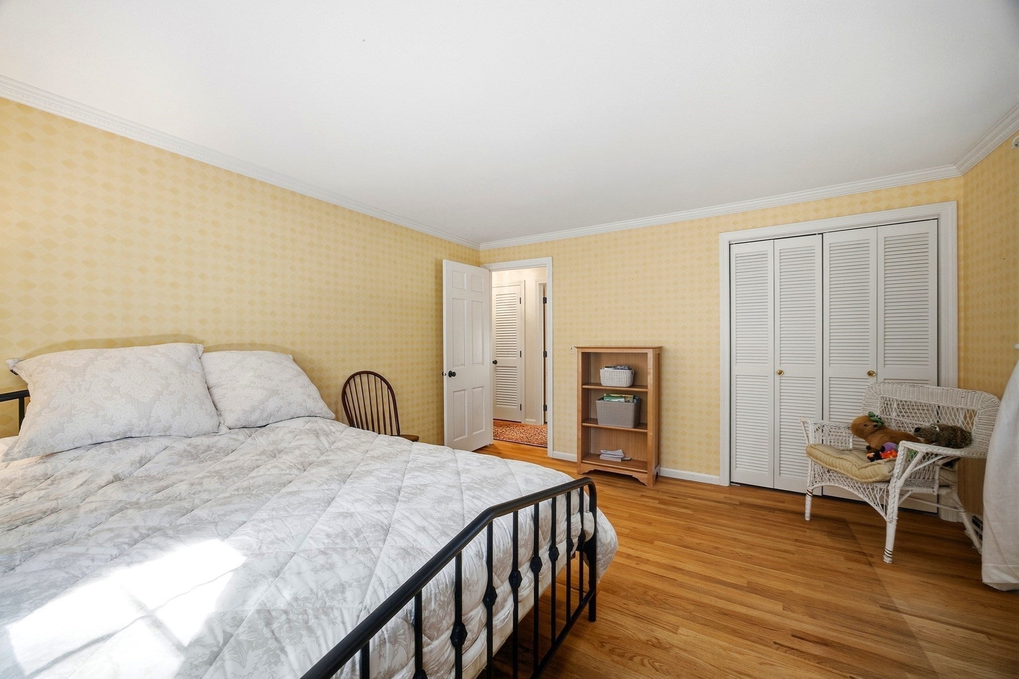 64 Cambridge Cir, Longmeadow, MA Photo #28