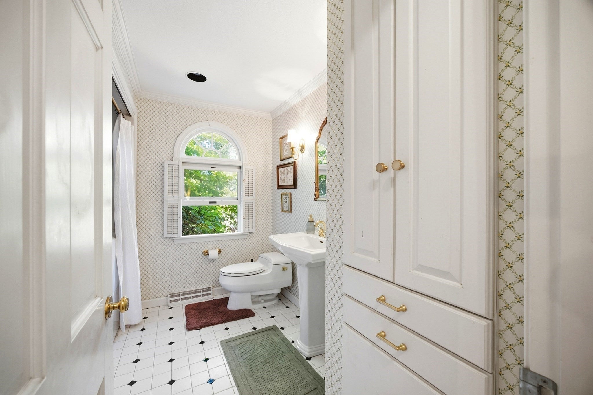 64 Cambridge Cir, Longmeadow, MA Photo #15