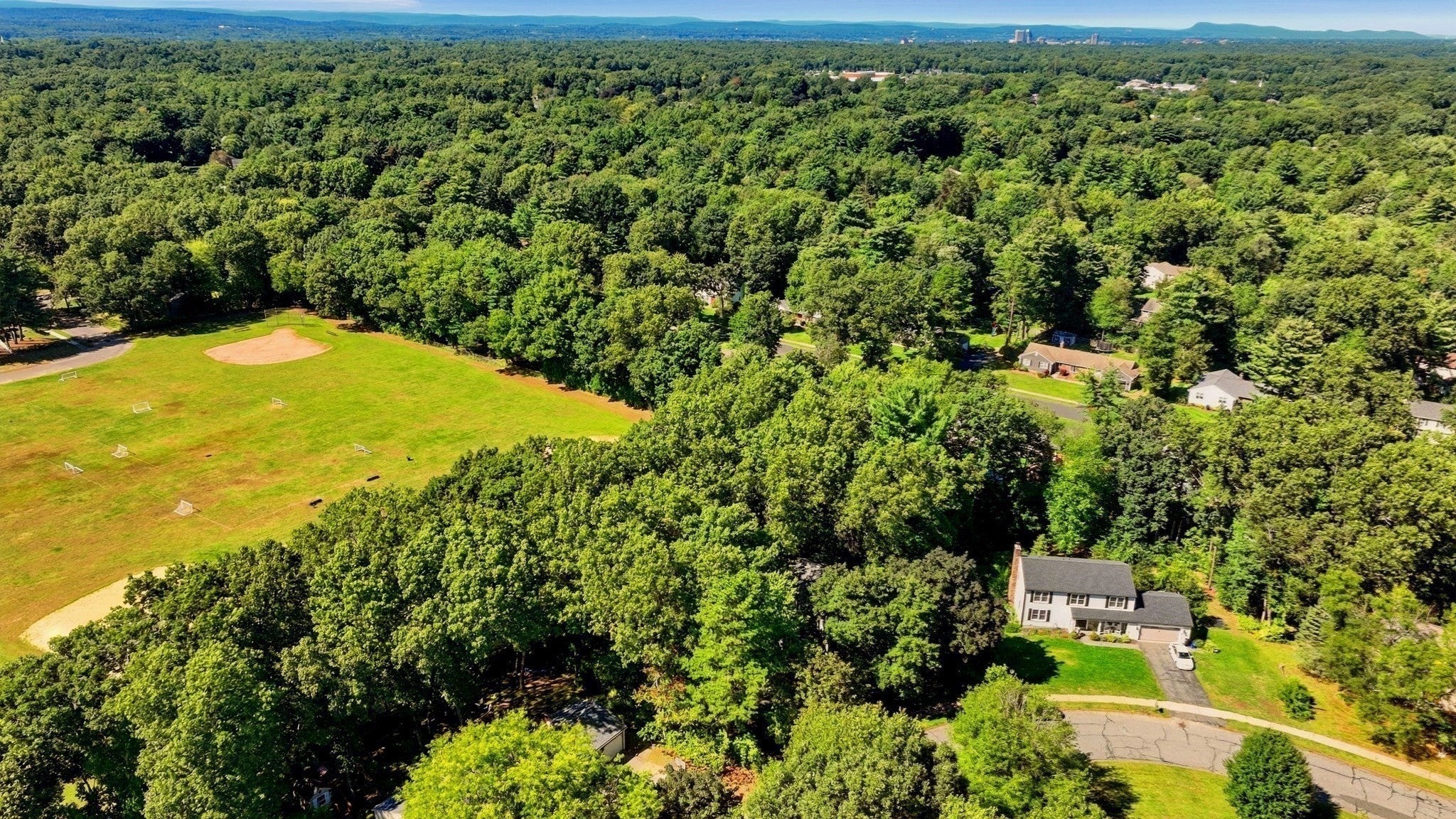 64 Cambridge Cir, Longmeadow, MA Photo #4