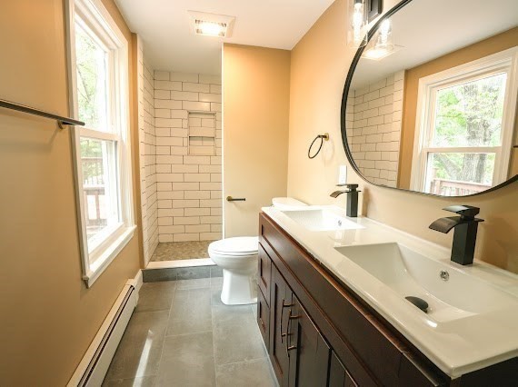 Gardner, Massachusetts 01440, United States, 3 Bedrooms Bedrooms, ,3 BathroomsBathrooms,Residential,Active,146400