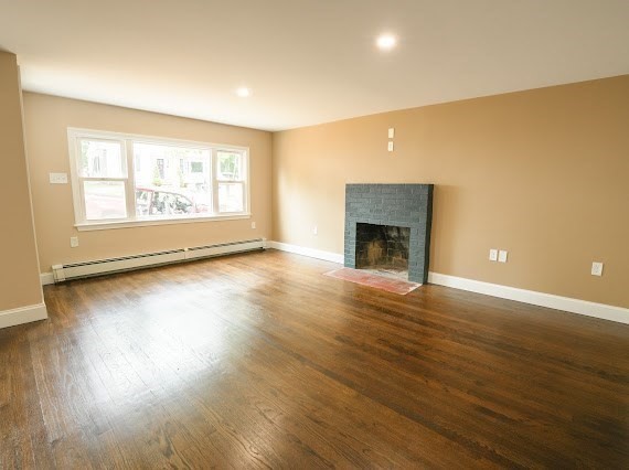 Gardner, Massachusetts 01440, United States, 3 Bedrooms Bedrooms, ,3 BathroomsBathrooms,Residential,Active,146400