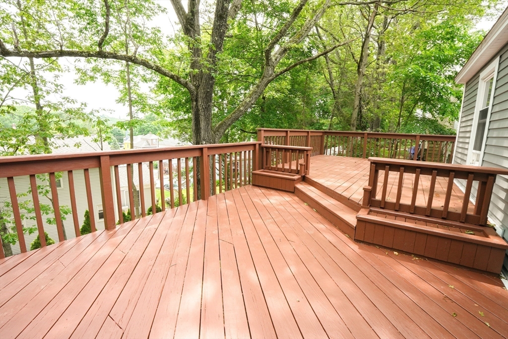 Gardner, Massachusetts 01440, United States, 3 Bedrooms Bedrooms, ,3 BathroomsBathrooms,Residential,Active,146400