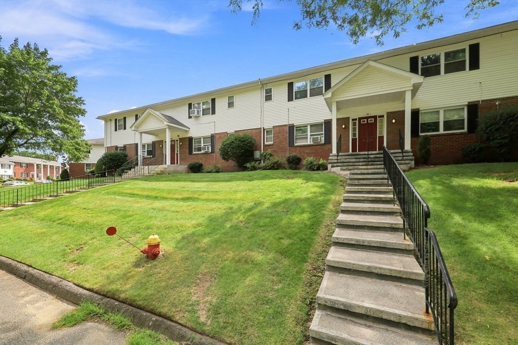 90 Colonial Cir #C, Chicopee, MA, 90 Colonial Cir #C, Chicopee, MA Photo #24
