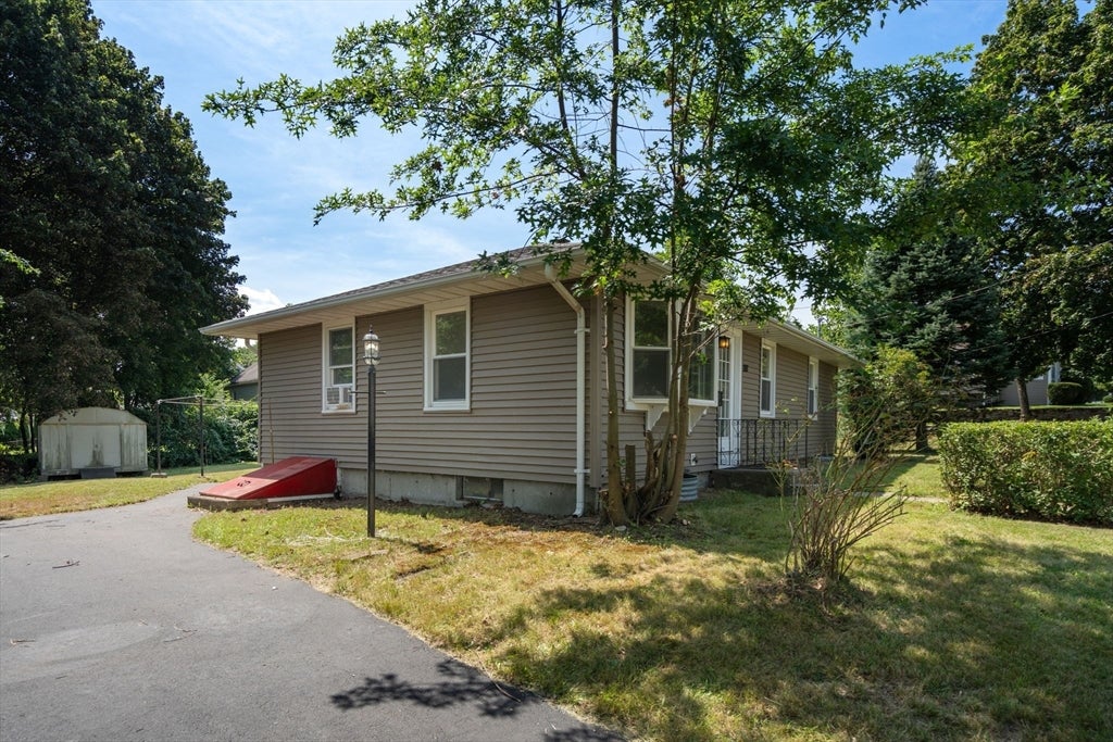 128 Clark St, Worcester, MA, 128 Clark St, Worcester, MA Photo #3